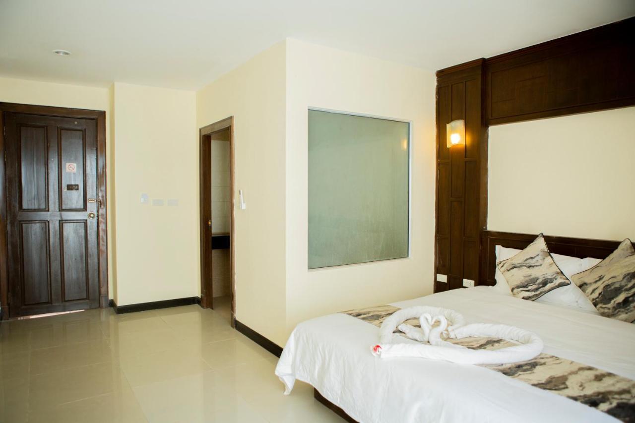 Blue Skyline Hotel Patong Exterior foto